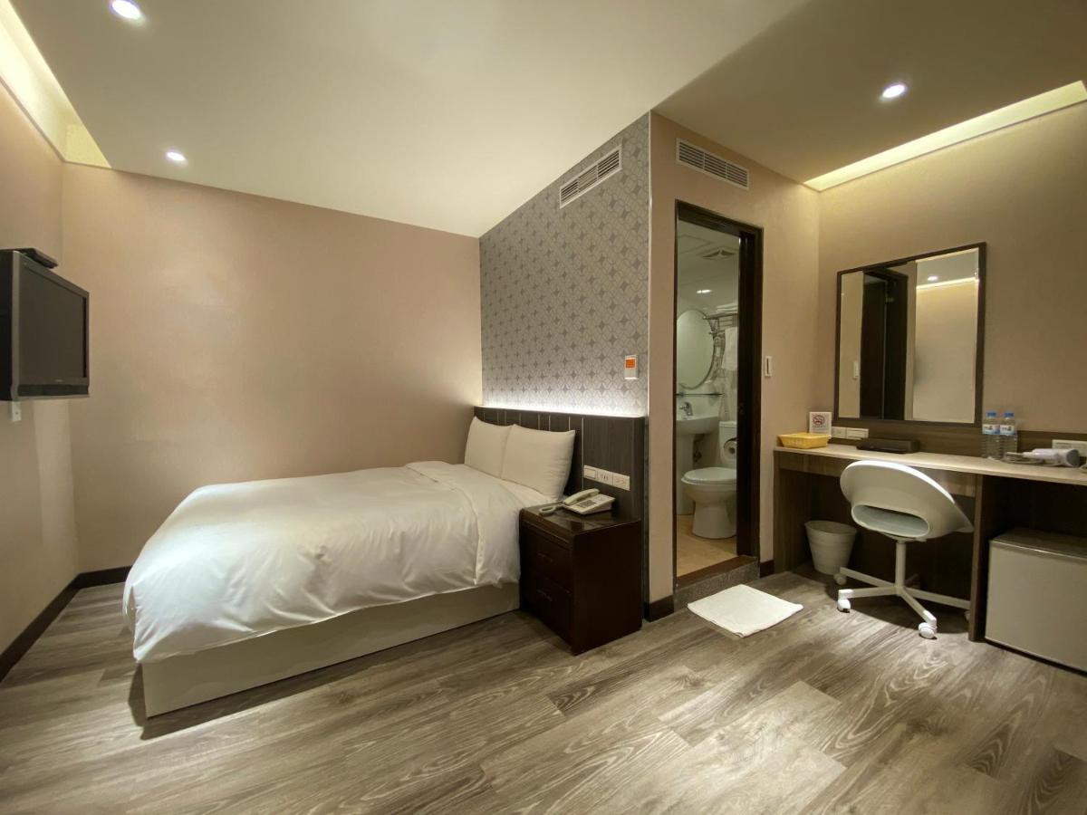Chair Man Hotel Tajpej Zewnętrze zdjęcie