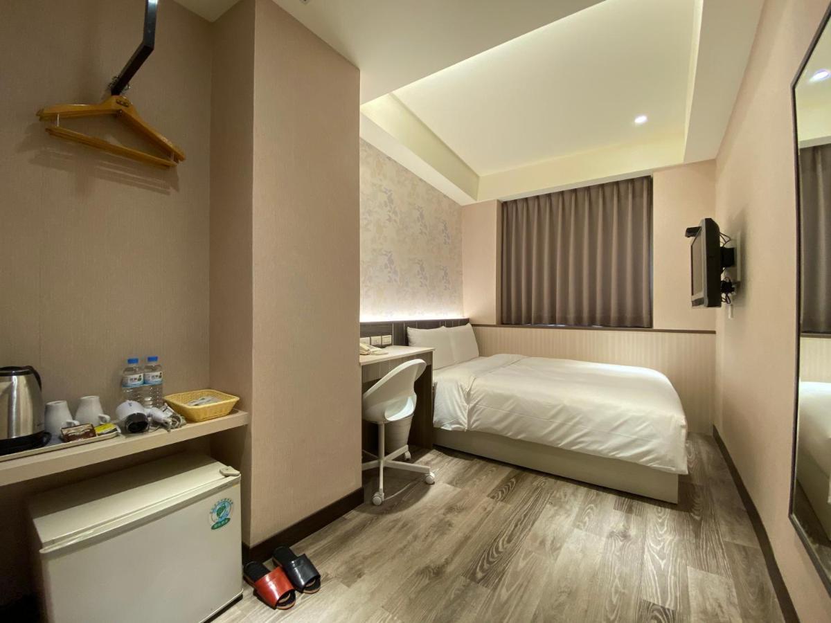 Chair Man Hotel Tajpej Zewnętrze zdjęcie