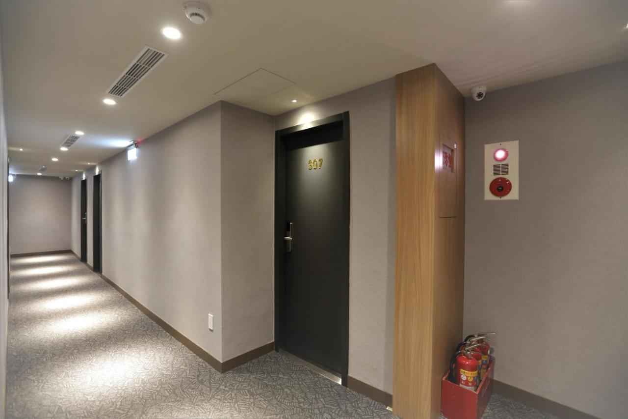 Chair Man Hotel Tajpej Zewnętrze zdjęcie