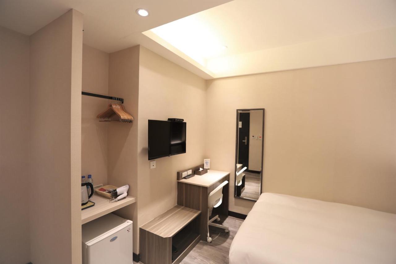 Chair Man Hotel Tajpej Zewnętrze zdjęcie