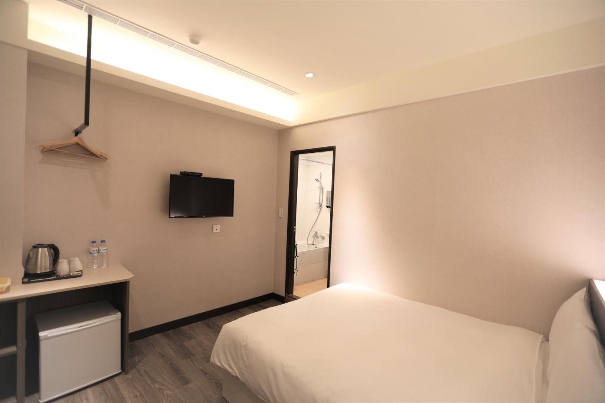 Chair Man Hotel Tajpej Zewnętrze zdjęcie